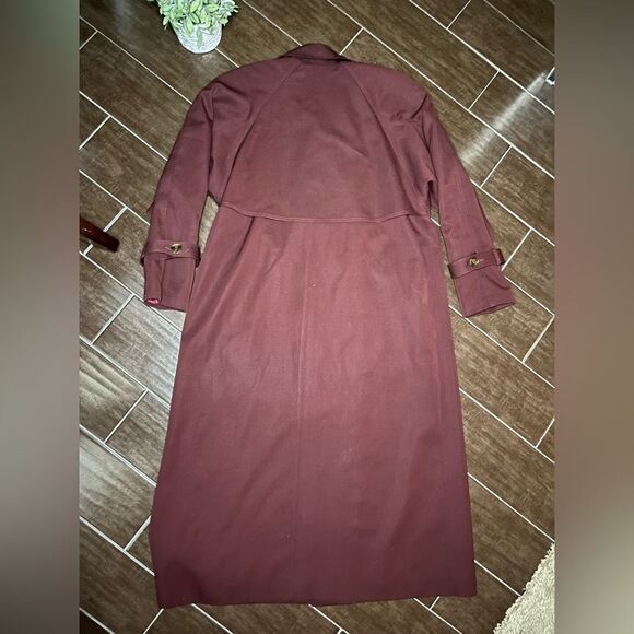 Holt Renfrew Classic Burgundy pure virgin wool raincoat sz 12 - Picture 7 of 10